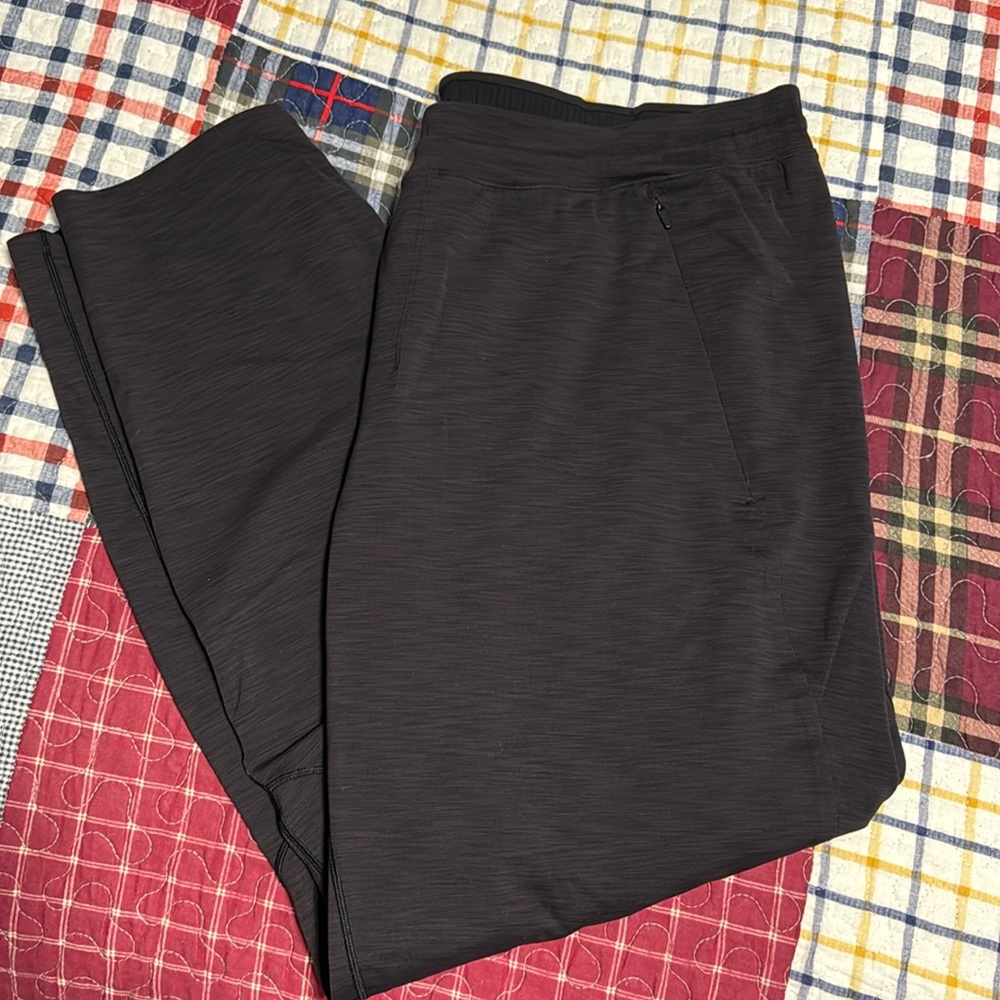 Lululemon Men’s XXL jogger